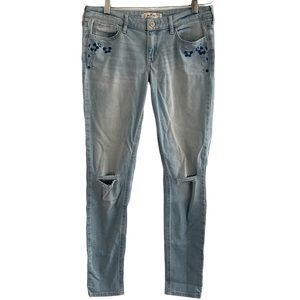 Hollister | Embroidered Distressed Jeans